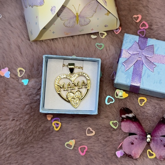 Mother’s Day Gift Necklace- Heart Shaped Pendent and Butterfly Gift Box - Picture 4 of 10